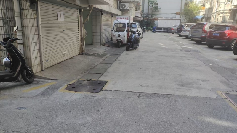 廣西鹽業(yè)集團建政路51號院內(nèi)車庫招租公告